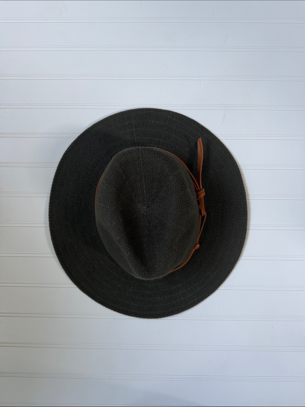 Anthropologie Olive Green Wide Brim Fedora Hat Faux Leather Band Boho Packable - Picture 2 of 5